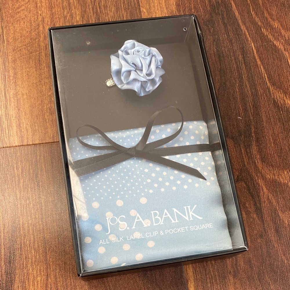 Jos A Bank 100% Silk Lapel Clip & Pocket Square Baby Blue NWT